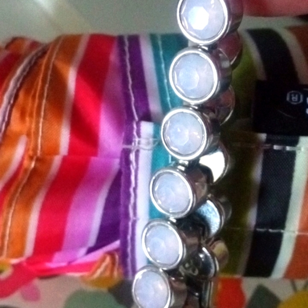TOUCHSTONE ICE BRACELET